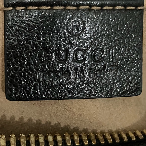 Gucci GG monogram canvas Marmont crossbody bag - Picture 4 of 7